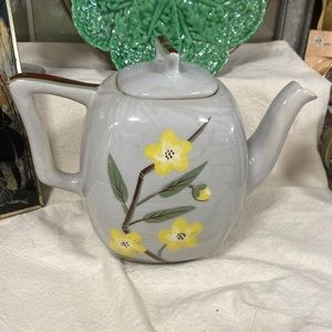 WEIL WARE VINTAGE 40’s TEA POT